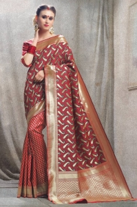 Shop Kanchipuram silk sarees from Mirraw at an Affordable prices.