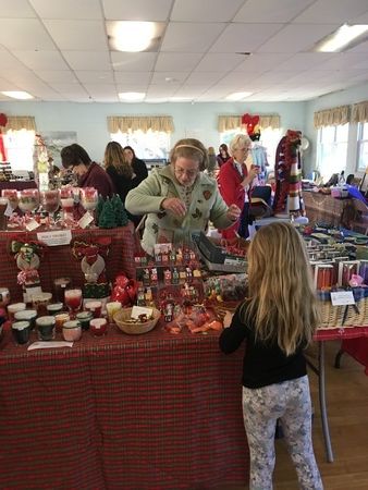 4th Annual Pettaquamscutt lake Shores Artisan Fair and Craft Show, Narragansett, Rhode Island, United States