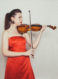 Tessa Lark, violin