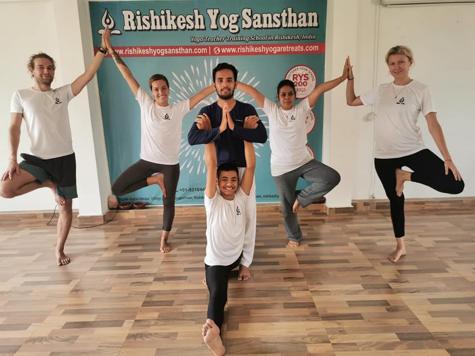 100 hour yoga teacher training in rishikesh, Rishikesh, Uttarakhand, India