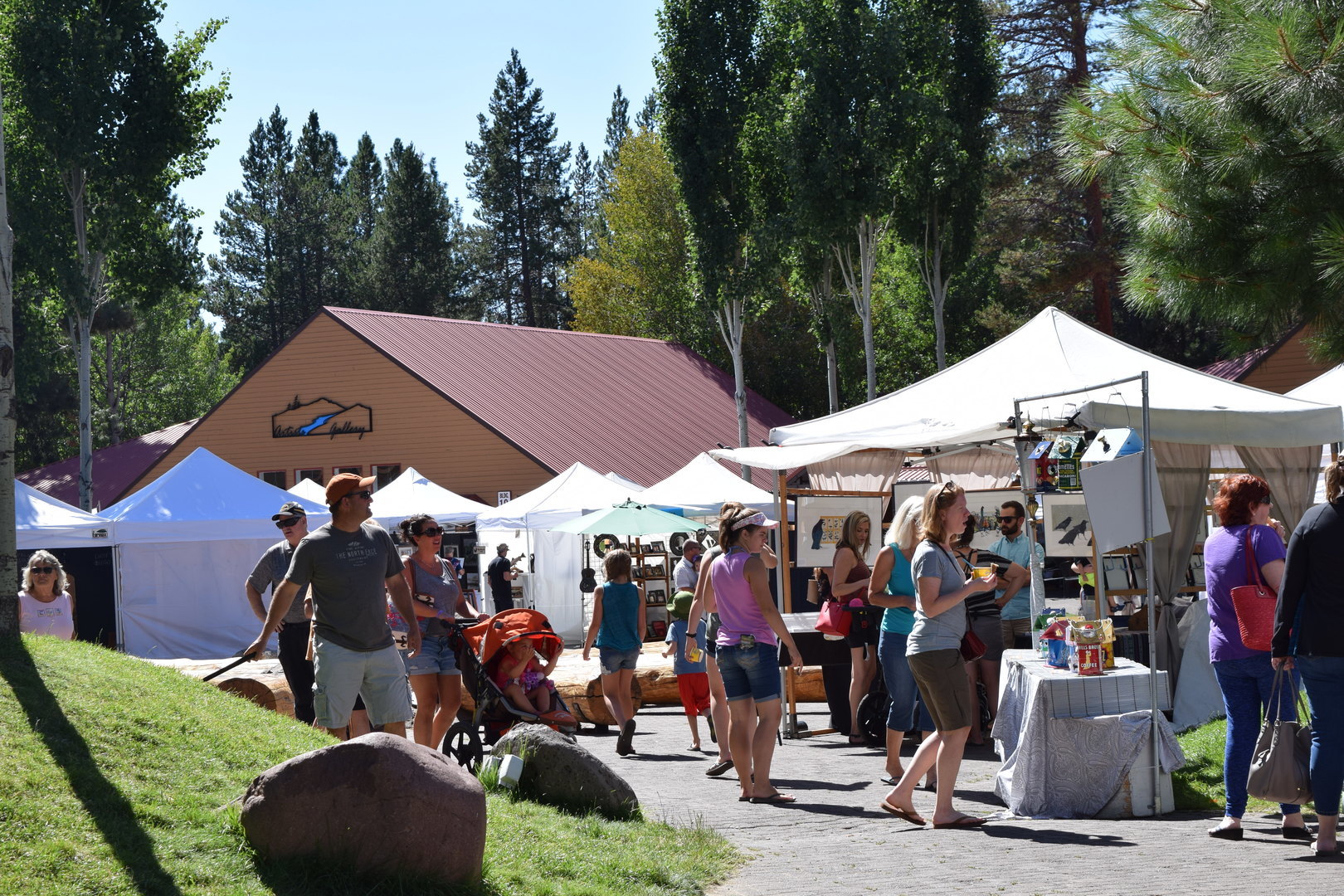 The Sunriver Art Fair, Sunriver, Oregon, United States