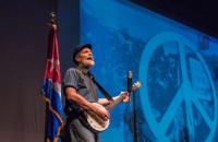 Seeger, A multimedia solo show with the music of Pete Seeger