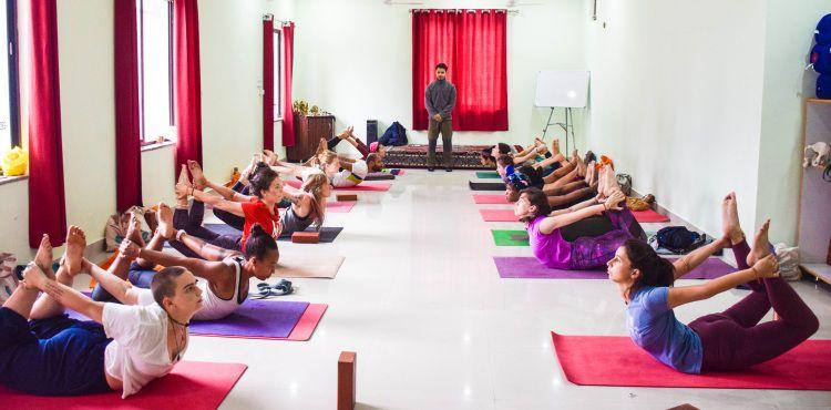 200 Hour Yoga Teacher Training in Rishikesh, Tehri Garhwal, Uttarakhand, India