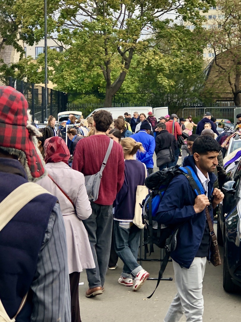 BATTERSEA SUNDAY AFTERNOON CAR BOOT SALE, London, England, United Kingdom