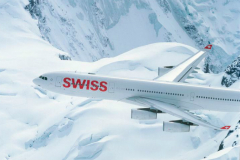 Come posso comunicare con l'operatore Swiss Air?