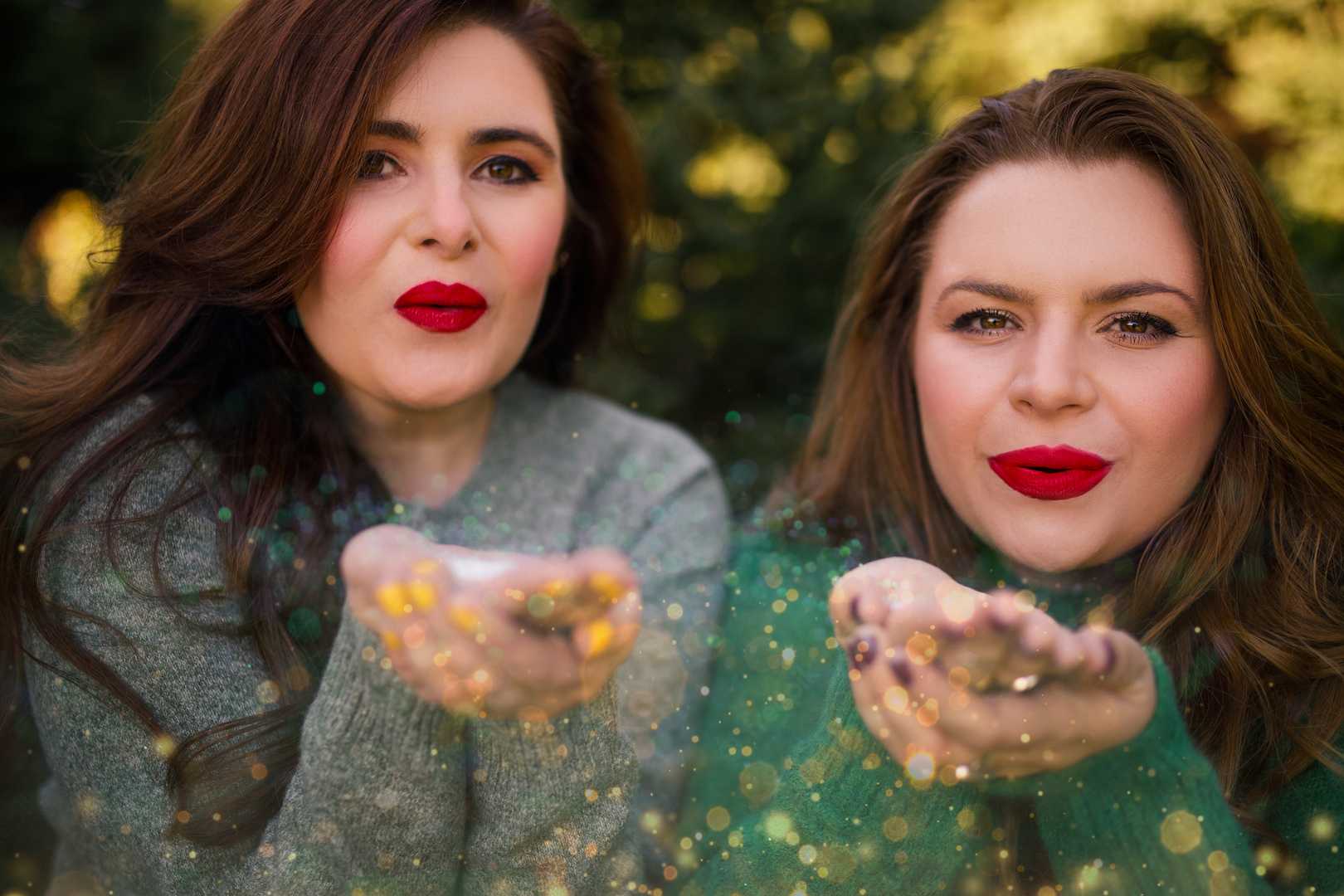 Cassie and Maggie perform at the Irish Cultural and Heritage Center on December 2nd, Milwaukee, Wisconsin, United States