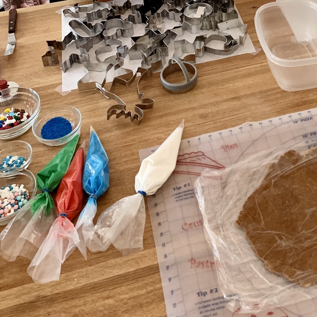 Gingerbread Cookie Decorating Workshop for Families, San Francisco, California, United States