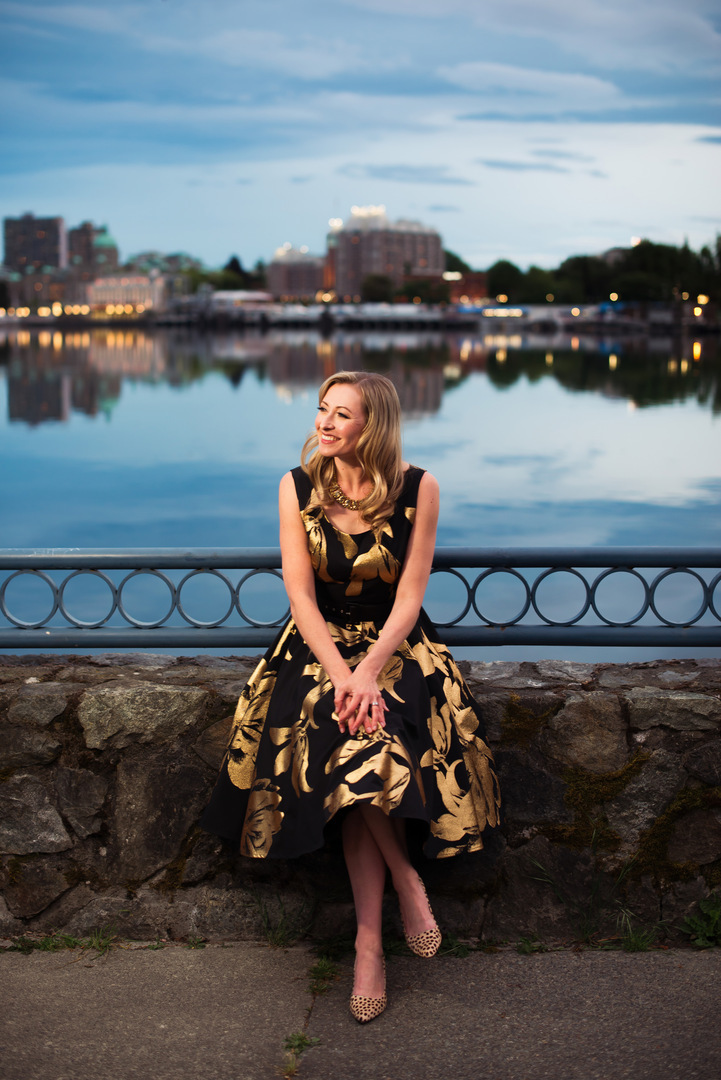 Diese Onze presents Vancouver Island Jazz Vocalist, Acclaimed NYC Pianist, Montreal, Quebec, Canada