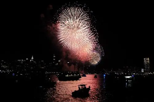 Family-Friendly NYC July 4th Fireworks Cruise on Lucille, New York, United States