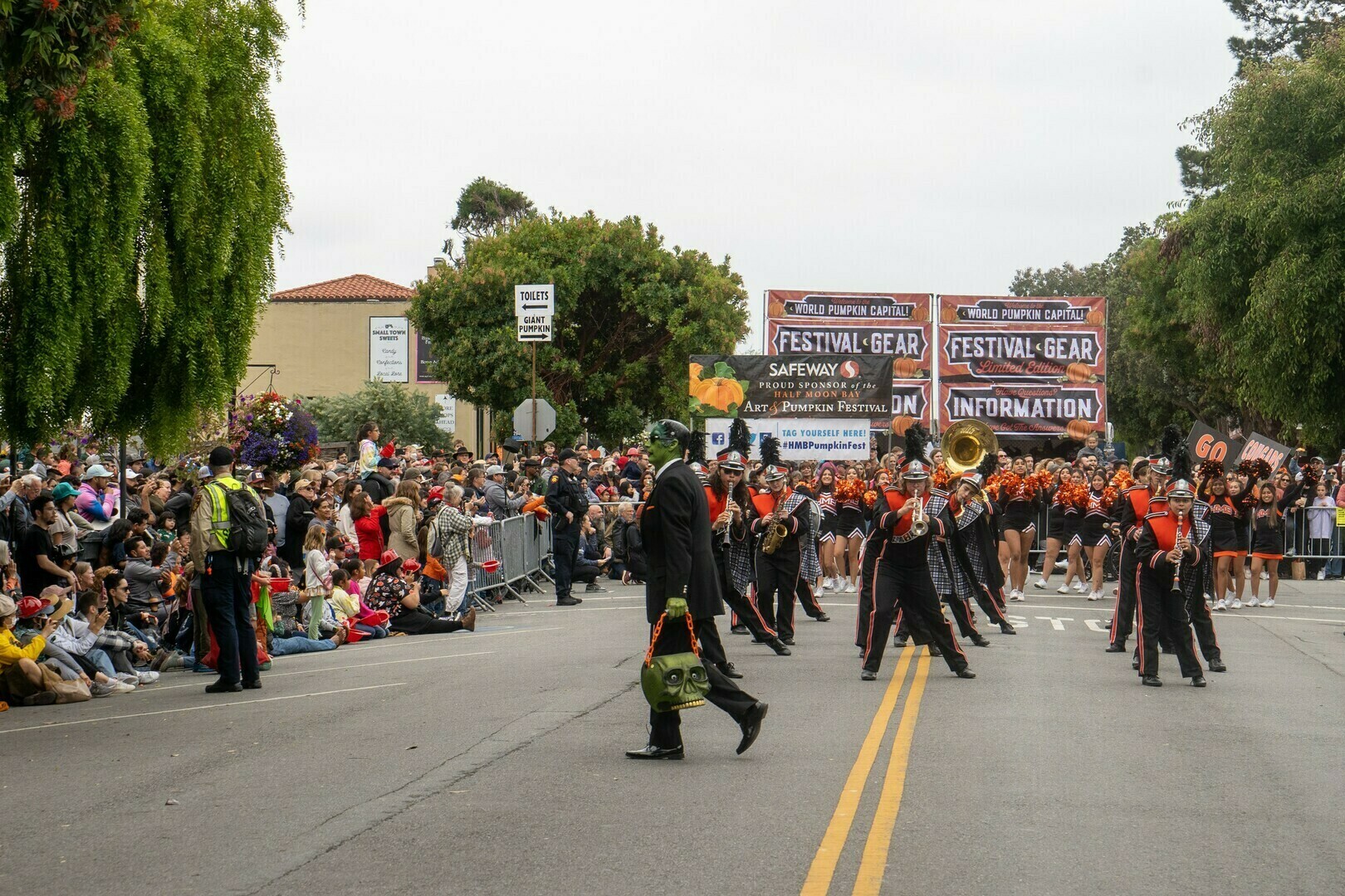 52nd Annual Half Moon Bay Art and Pumpkin Festival, Half Moon Bay, California, United States