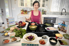 HEALTHY AGING: DIET and DAILY HABITS TO AVOID DISEASE, IMPROVE YOUR BRAIN AND AGE WELL.