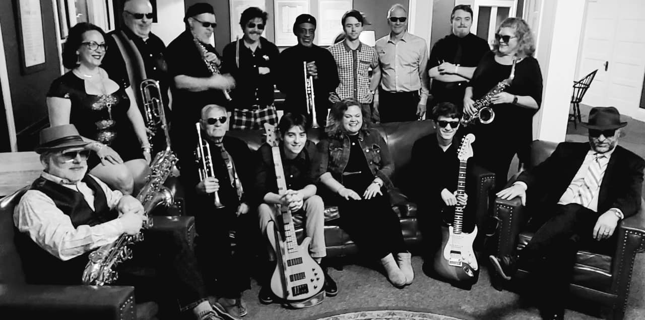 Christmas Bash with everyones fav- The Rockingham Groove Band, Newmarket, New Hampshire, United States
