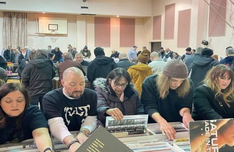 The Cleveland Record Riot! Vinyl Record Sale! Sun March 16th @ Woodside Event Center, Broadview Hgts, Broadview Heights, Ohio, United States