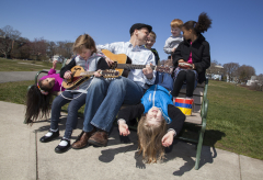 Alastair Moock Family Concert