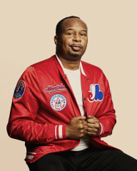 Roy Wood Jr Brings Night of Laughter to Mohegan Sun's Cabaret Theatre