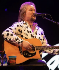 Travis Tritt at Choctaw Grand Theater